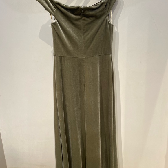 Off shoulder, Sage green velvet dress - Picture 6 of 6